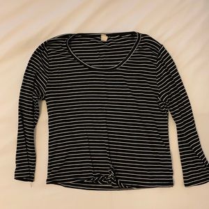 Cropped stripped shirt